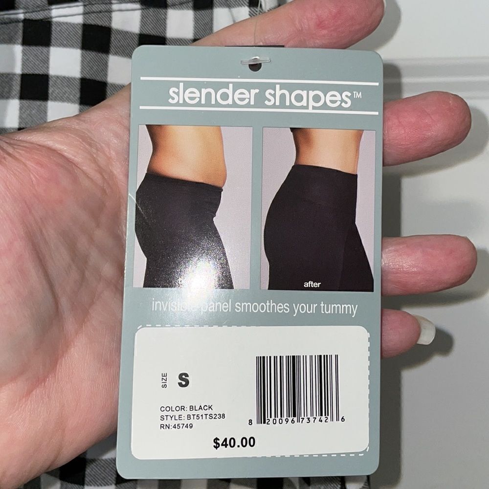 Checkered skort that smooths and slims size small - Picture 3 of 6